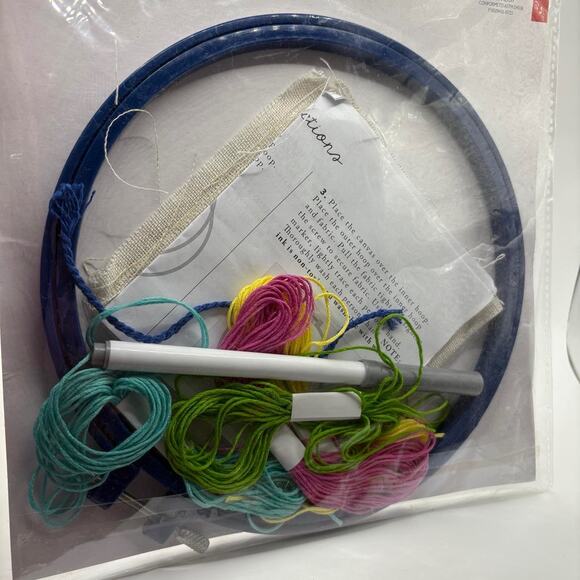 Family Handprint Embroidery Kit DIY Craft Set Hoop Canvas Thread Marker New Seal - Picture 5 of 5